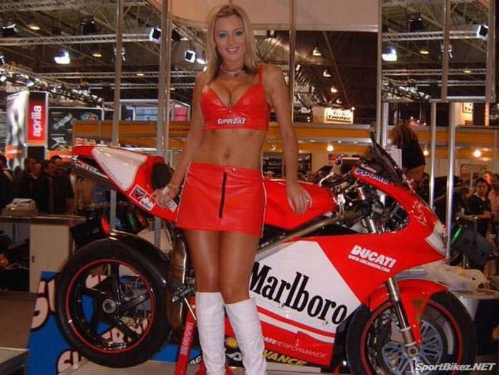 Dziewczyny Ducati 27