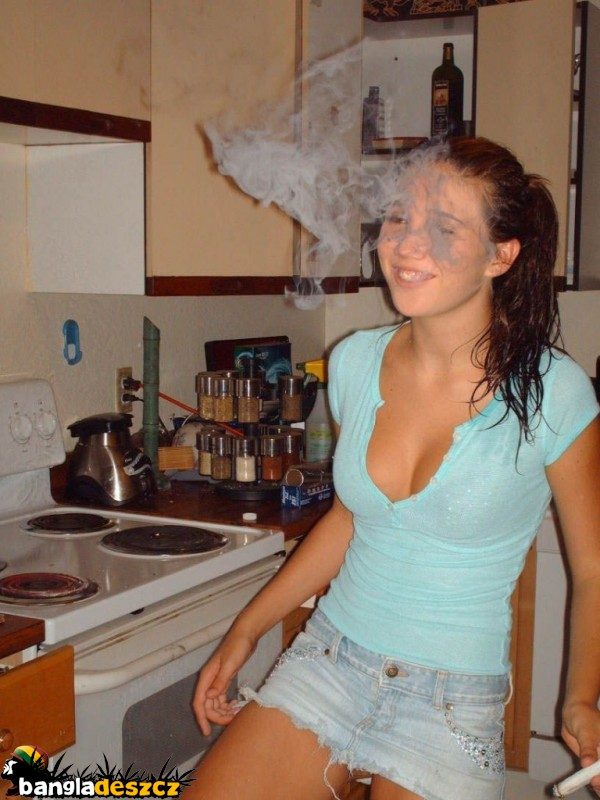 Dziewczyny i marihuana 37