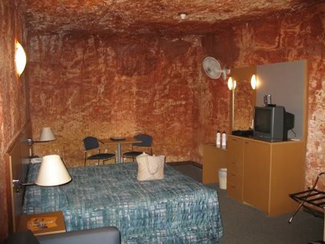 Coober Pedy - podziemne miasto 15