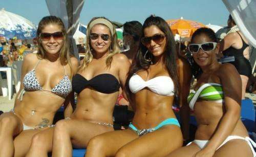 Laski w bikini 20