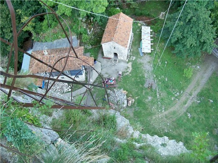 Kościół na skale 3
