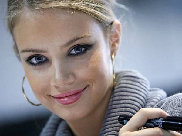 Dziewczyna dnia: Xenia Tchoumitcheva 6